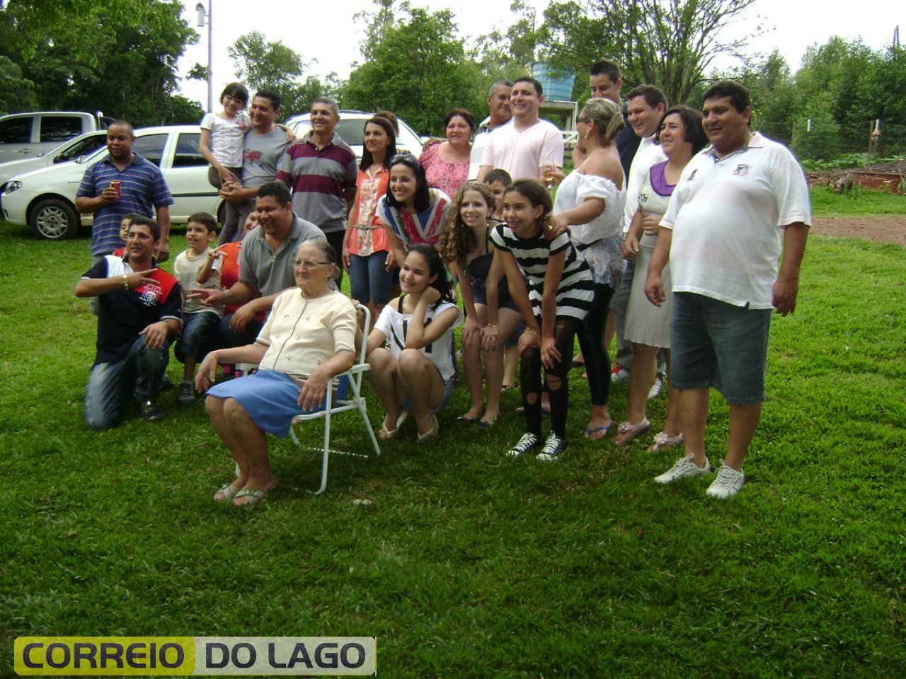 Correias - Família de Alcides, Mario e Ana Galvão. Vera Cruz do Oeste. Dezembro de 2013. Local: sítio de Márcio R. Correia. Correias - Família de Alcides, Mario e Ana Galvão. Vera Cruz do Oeste. Dezembro de 2013. Local: sítio de Márcio R. Correia.