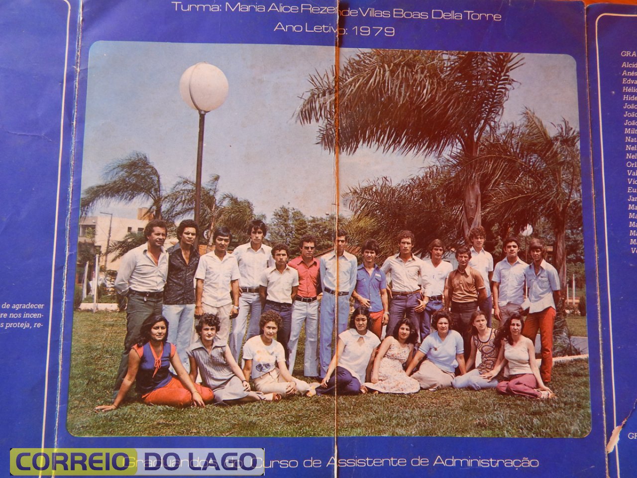 Turma de formandos do Curso de Assistente de Administração. Professor João era um dos integrantes. Vera Cruz do Oeste, Dezembro de 1979. Turma de formandos do Curso de Assistente de Administração. Professor João era um dos integrantes. Vera Cruz do Oeste, Dezembro de 1979.