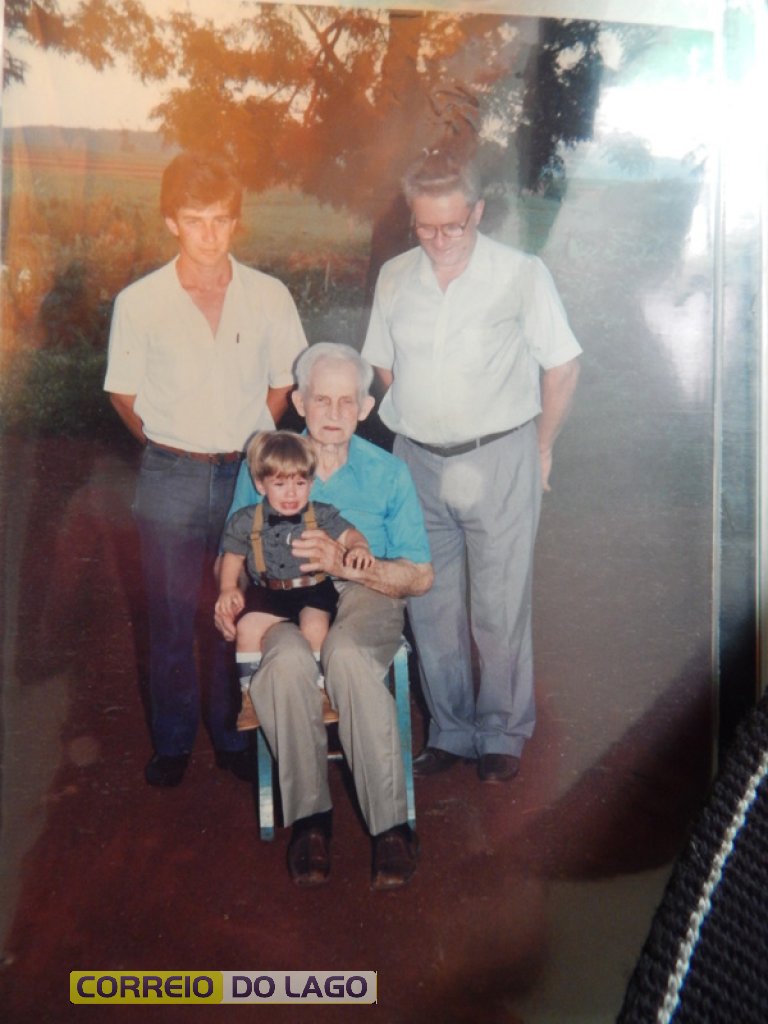 Quatro gerações, Teobaldo, Elemar, Carlos e Andreo Arend