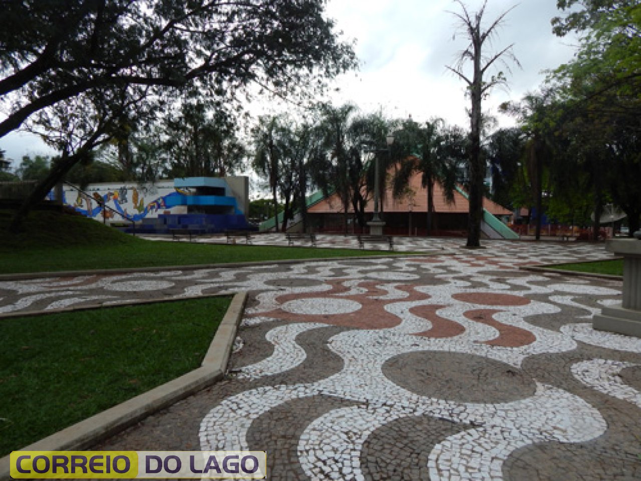 Praça Orlando Webber. No início da colonização de SH serviu como campo de futebol. Déc/60. (Vide foto anterior).