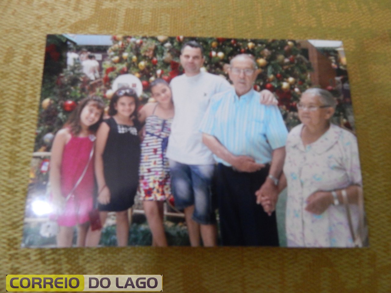 Familiares de Ana Galvão e Marcelino Galvão. Década de 2000. Passeando em Porto Alegre. Familiares de Ana Galvão e Marcelino Galvão. Década de 2000. Passeando em Porto Alegre.