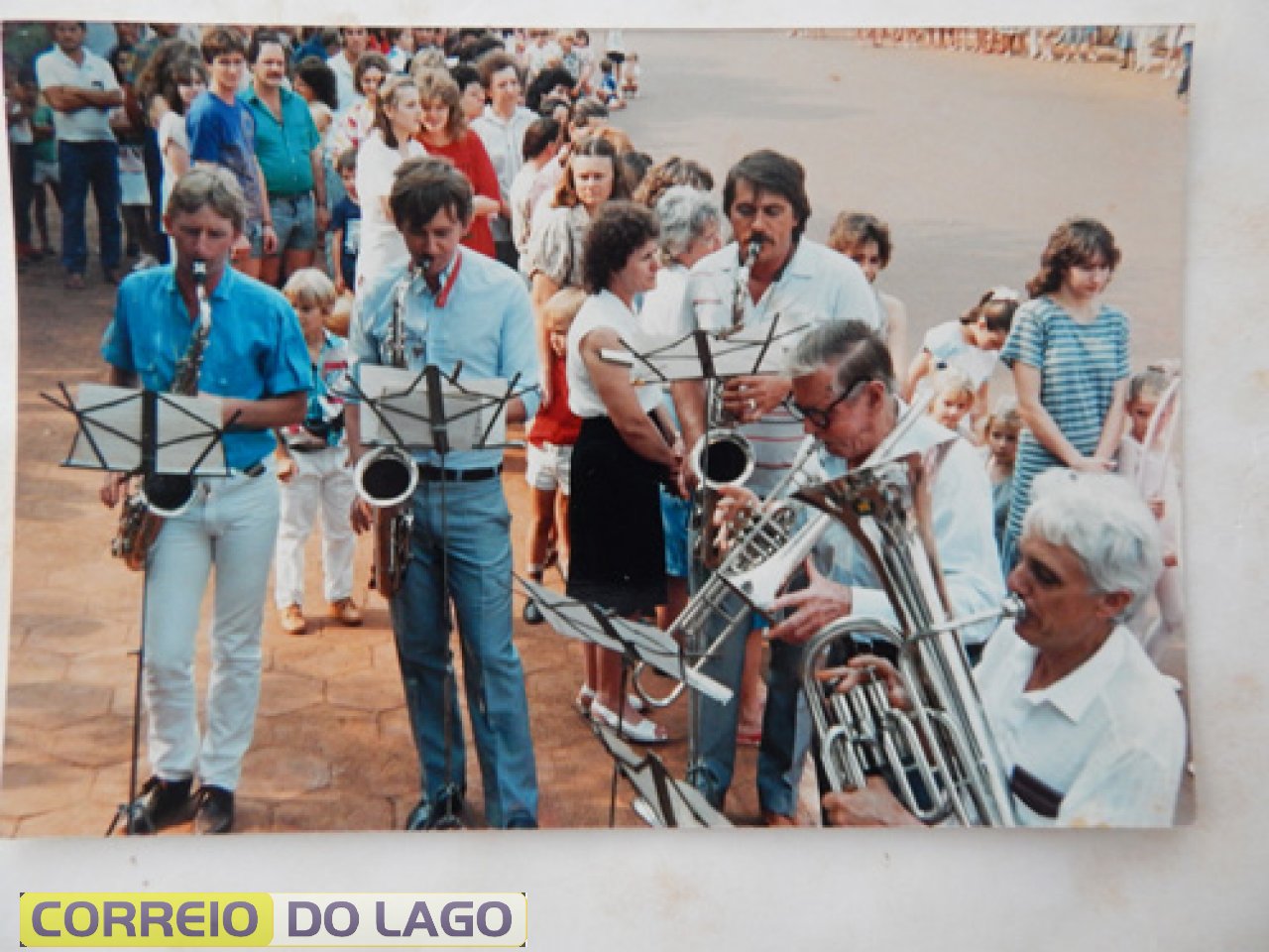 Banda. Aldair Arnold, terceiro da direita para esquerda.