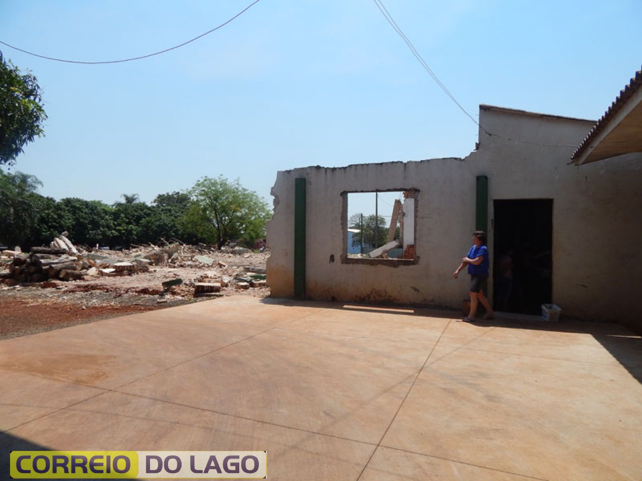 O que restou do Clube União. Outrora animou inúmeras festas aos santahelenenses e pessoas de outras regiões. Foto de Dez. 2014. O que restou do Clube União. Outrora animou inúmeras festas aos santahelenenses e pessoas de outras regiões. Foto de Dez. 2014.