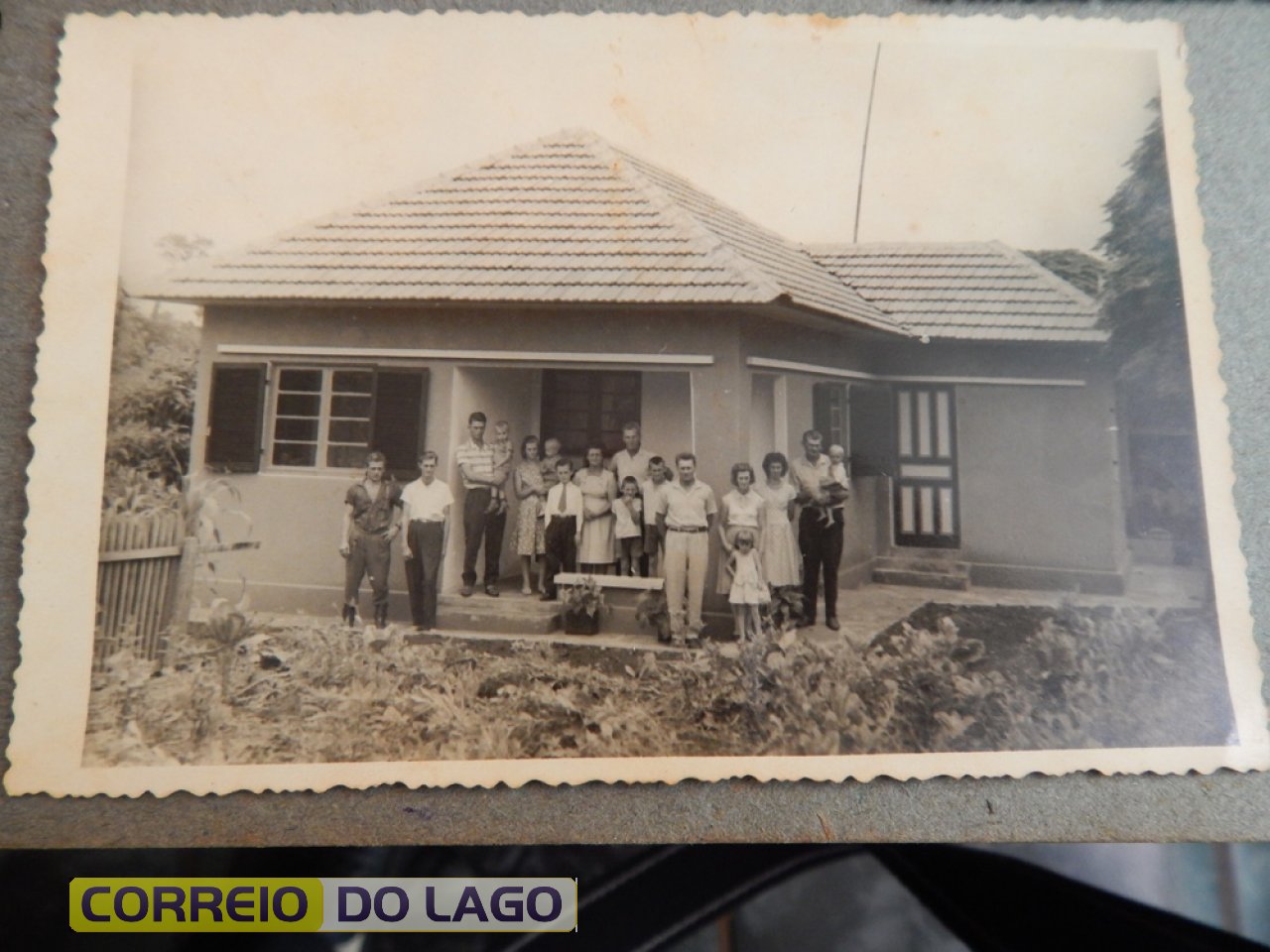 Residência dos Mayer. Indenizada pela Itaipu (1982). Ficava na entrada da Praia de SH. Ao lado de dois pés de butiá que lá ainda existe