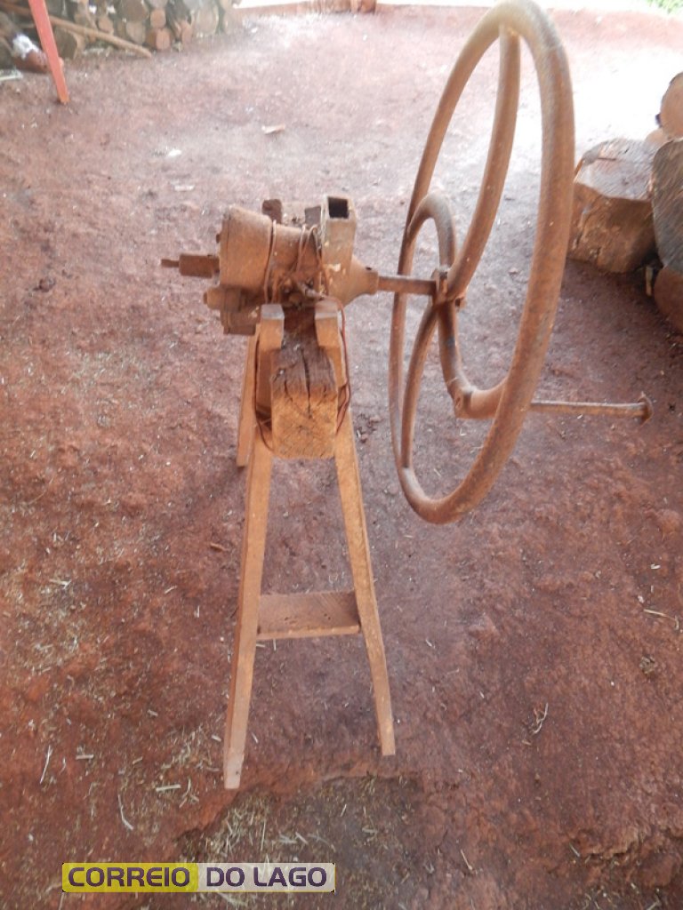 Moedor manual utilizado pela família de Marino na época da colonização para moer cereais
