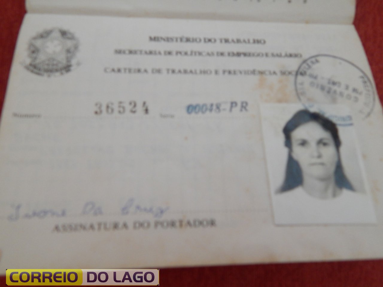 Carteira de Trabalho de Ivone da Cruz. Carteira de Trabalho de Ivone da Cruz.