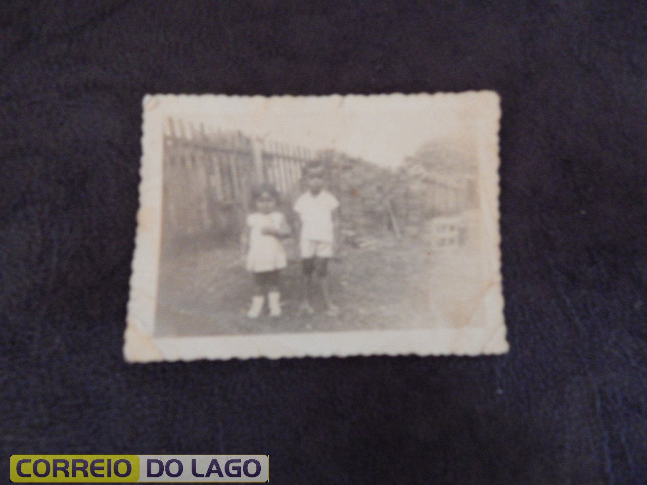Família de Ana Galvão e Marcelino Galvão - Esquerda: Fátima e Luis Galvão. Mirador. Ano 1966 Família de Ana Galvão e Marcelino Galvão - Esquerda: Fátima e Luis Galvão. Mirador. Ano 1966