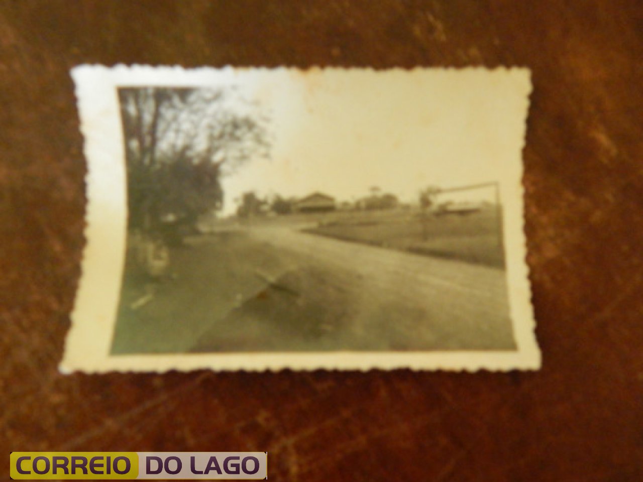 A trave que aparece ficava na atual Praça Orlando Weber.