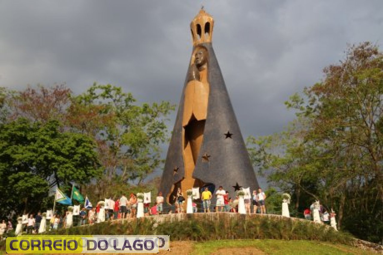 Nossa Senhora Aparecida prestigiada Nossa Senhora Aparecida prestigiada