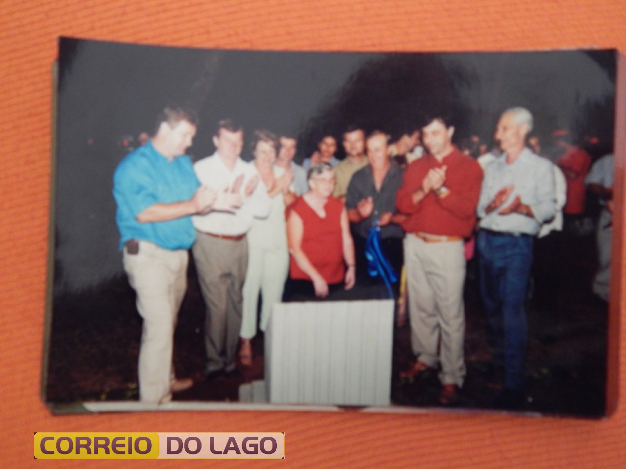 Homenagem a Elemar Valter Arend. Praça Central de SubSede recebe seu nome. 2002