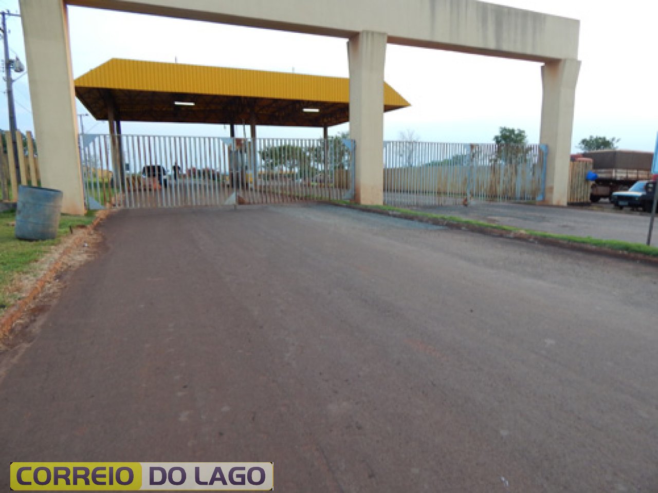 Portão que controla a entrada e saída de caminhões no Porto Internacional de SH. Foto/2014.