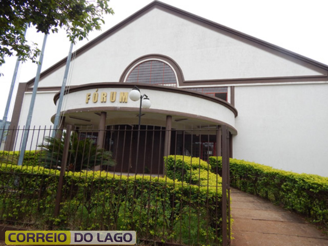 Atual Fórum de Santa Helena. Local: Avenida Brasil. Foto 2015.