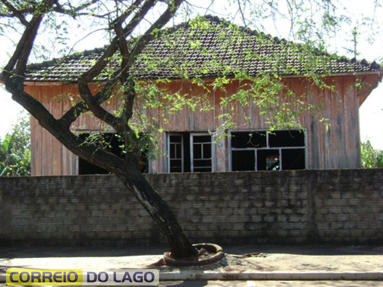 Casa Comercial Alegrette. (Vide foto anterior).