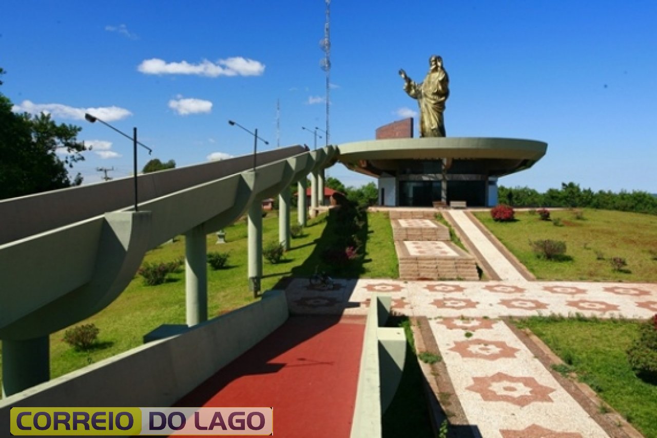 Fantástica estrutura em foto antiga. Hoje, meio abandonada