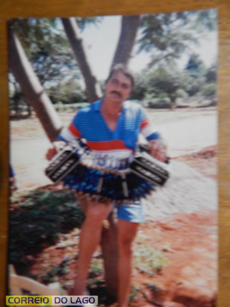 Aldair e sua sanfona SH.